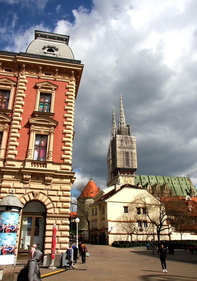 Luxurios And Historic Apartment "Shine" - Right On The Main Square Zagreb Exterior foto